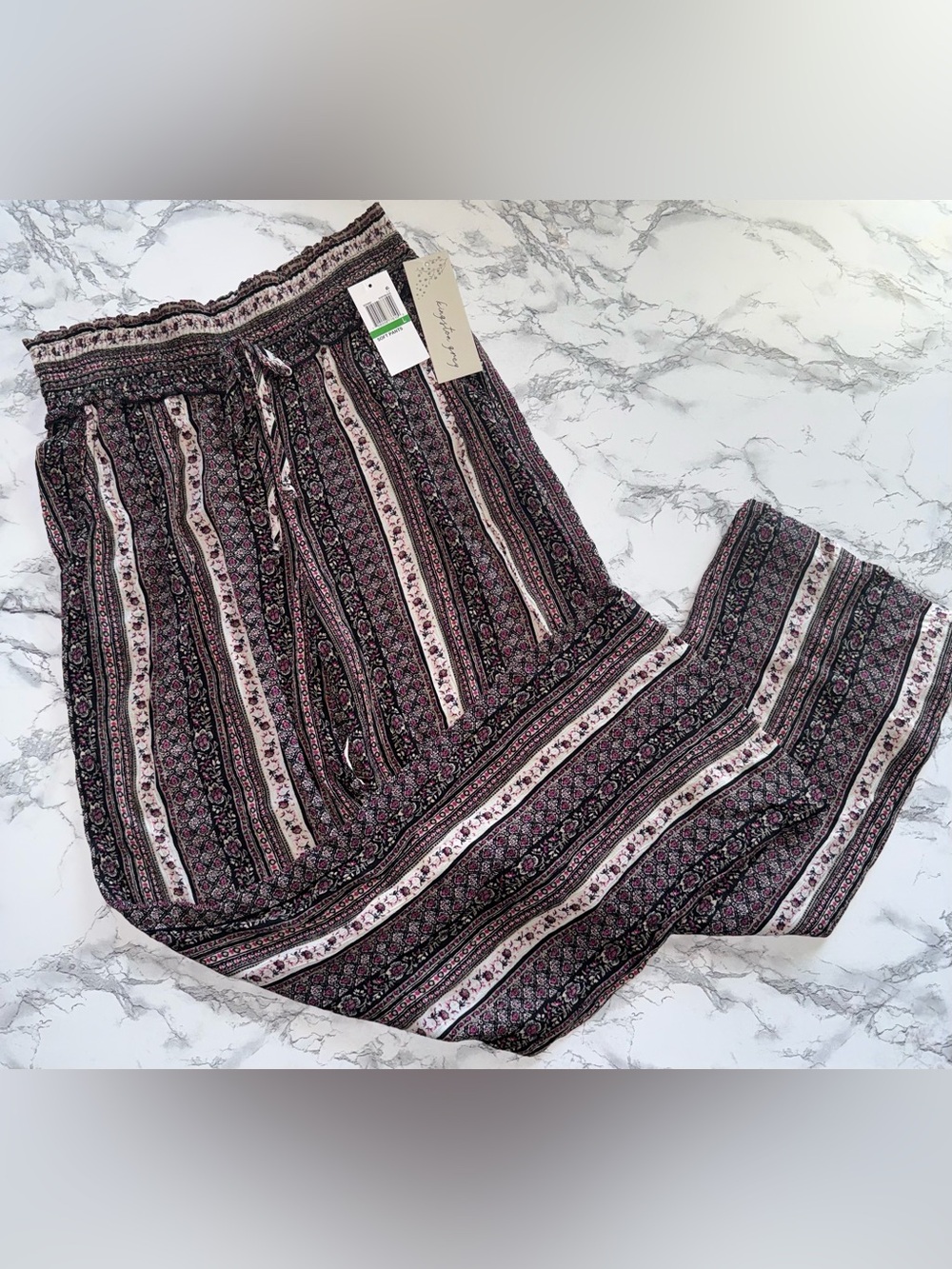 Wide Leg Drawstring Pants - Picture 4 of 4